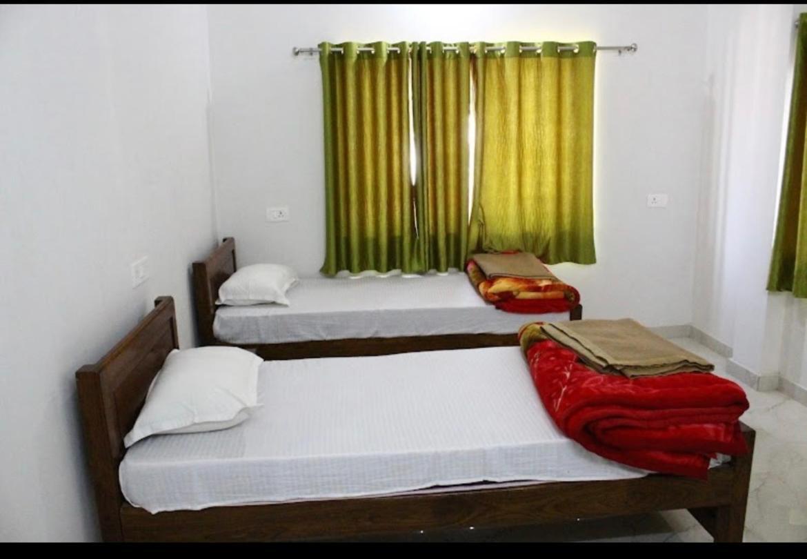 Harsh & Yash Guest House Бодх-Гая Экстерьер фото