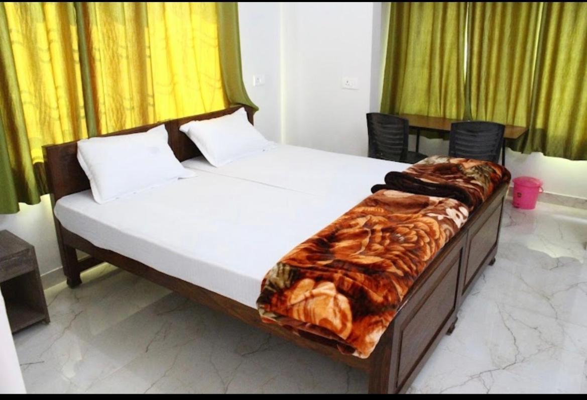 Harsh & Yash Guest House Бодх-Гая Экстерьер фото