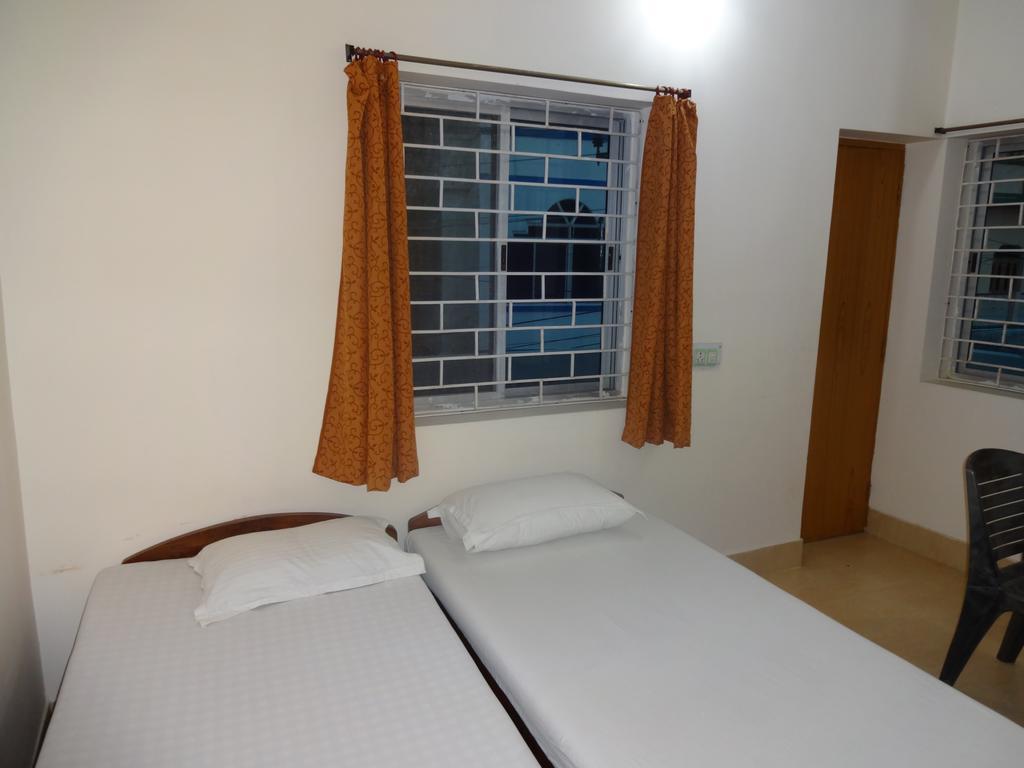 Harsh & Yash Guest House Бодх-Гая Номер фото