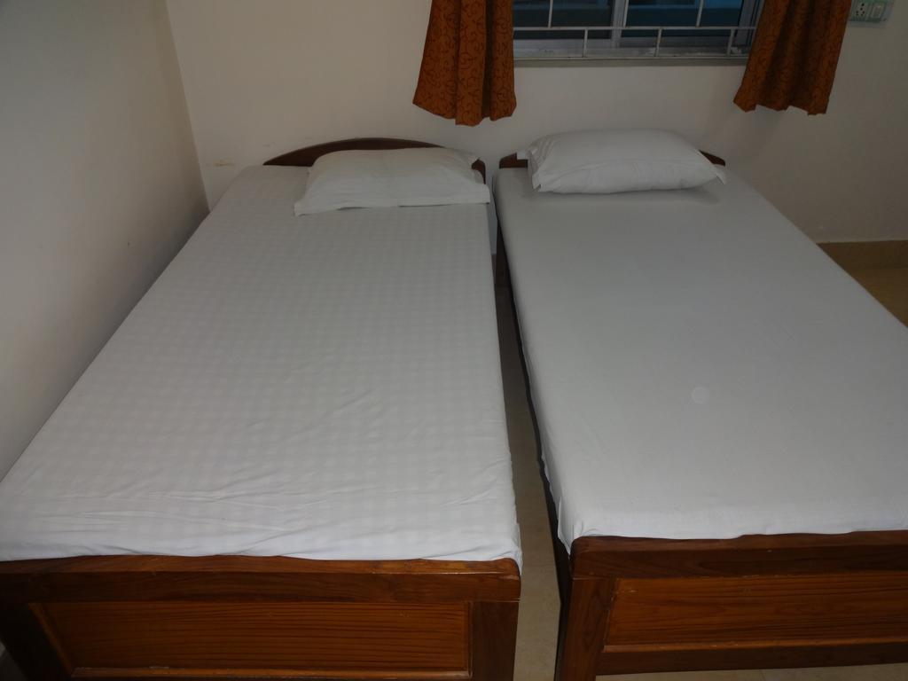 Harsh & Yash Guest House Бодх-Гая Номер фото